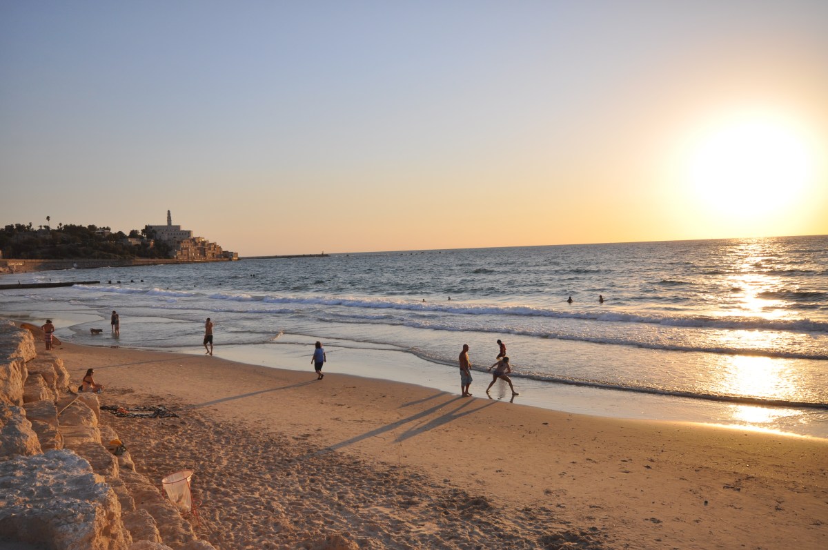 Israeli folk dancing on the&nbsp;beach